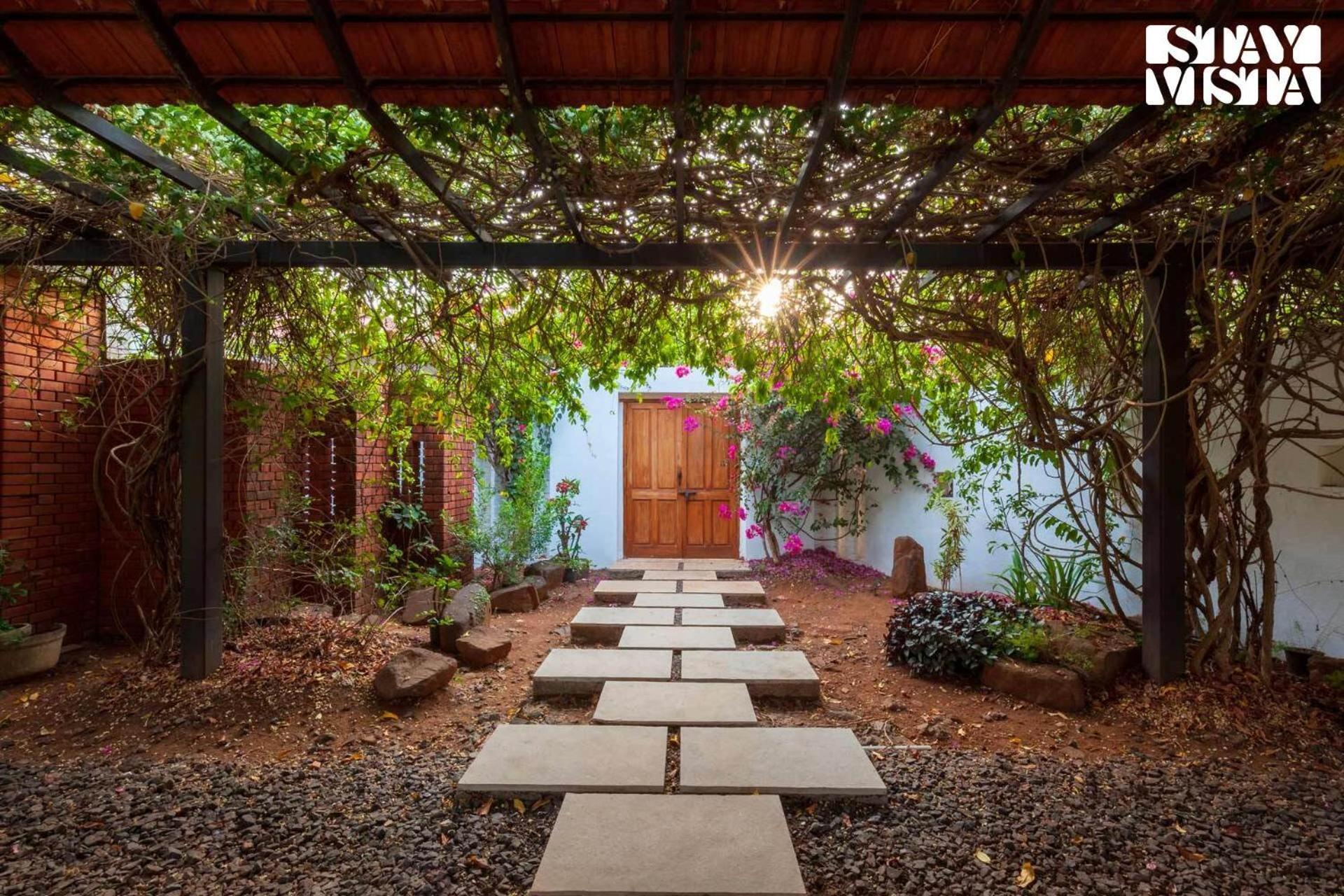 Wander Beyond By Stayvista - Featuring A Bali-Themed Abode And A Refreshing Swimming Pool Alībāg Εξωτερικό φωτογραφία